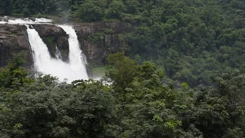 Athirappilly Waterfalls 스톡 동영상 83570638
