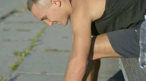 Athlete gotuet stores to run Stock Footage 67483581