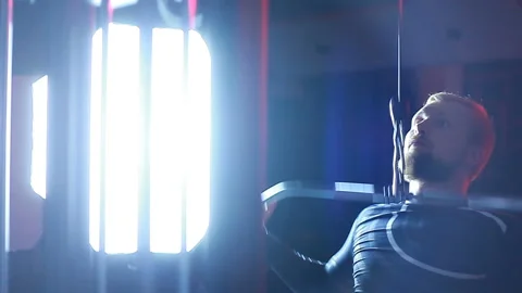 Athlete swinging on the simulator. 스톡 동영상 91601661