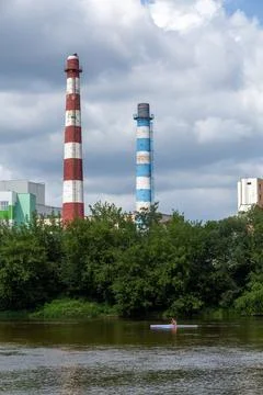 Athletes train in kayaking on the river Fotos Stock