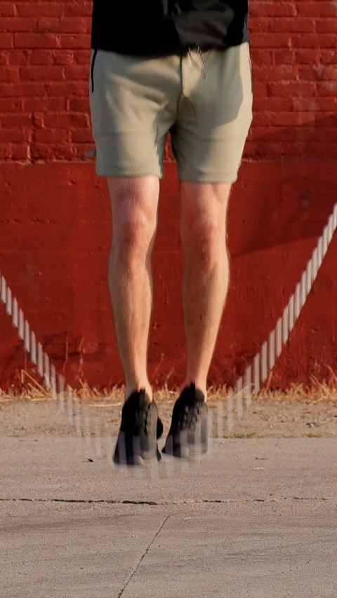 Athletic Man working out in Los Angeles. Vertical video. Stock Footage 337139942