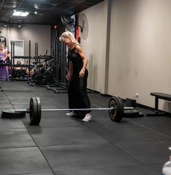 Athlets deadlifting in drag Stock Photos