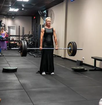 Athlets deadlifting in drag Stock Photos