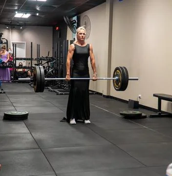 Athlets deadlifting in drag Stock Photos
