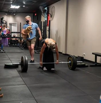 Athlets deadlifting in drag 스톡 사진