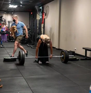 Athlets deadlifting in drag Stock Photos