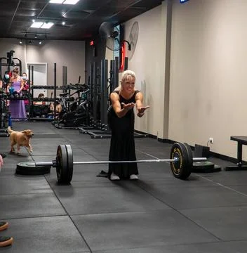 Athlets deadlifting in drag Stock Photos