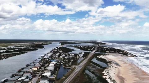 Atlantic and intercoastal drone flightover homes 動画素材 254828088
