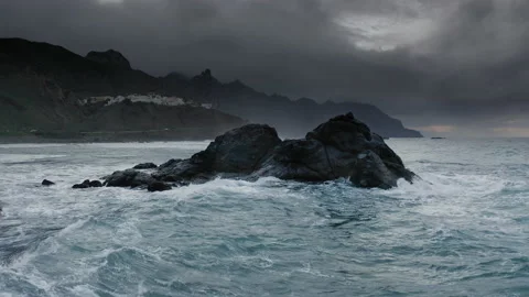 Atlantic ocean big Waves crashing on rock of Spain coast. Video stock 146876744