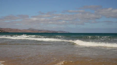 Atlantic Ocean with gentle waves Video stock 39246804