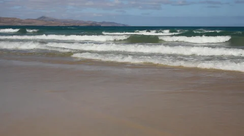 Atlantic ocean with mountains in background Stock Footage 39239220