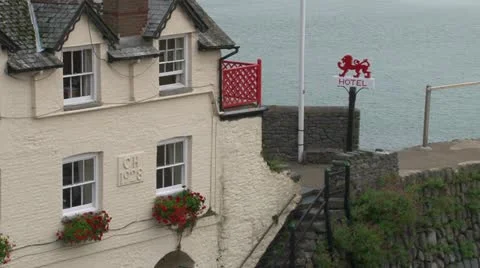 Atlantic Ocean Pub Video stock 18172144