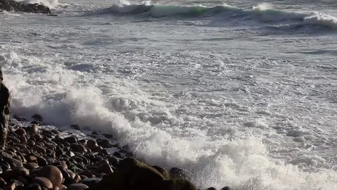 Atlantic ocean summer scenic view. Ocean wave close up video Stockbeeldmateriaal 77465618