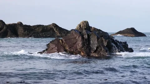 Atlantic Ocean waves breaking drama seascape Causeway Coast Northern Ireland 動画素材 303224066