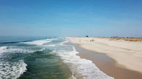 Atlantic Ocean Waves crashing at Smith Point Beach Long Island Видео 106044403