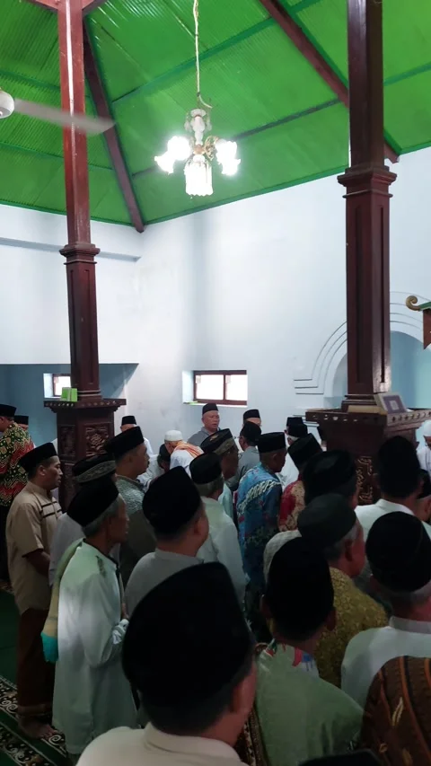 The atmosphere of Eid Al-Fitr in Central Java, Indonesia. Stock Footage 239951403