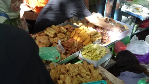 The atmosphere at Pasar Gede Solo, Central Java, Indonesia. Stock Footage 264148043
