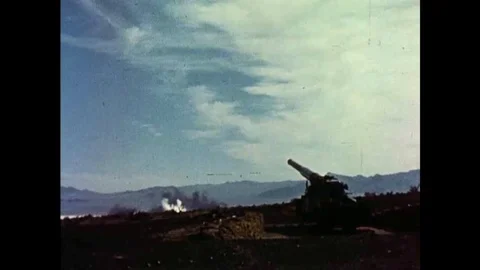 Atomic Annie' fires the first nuclear projectile from a howitzer 스톡 동영상 102903386