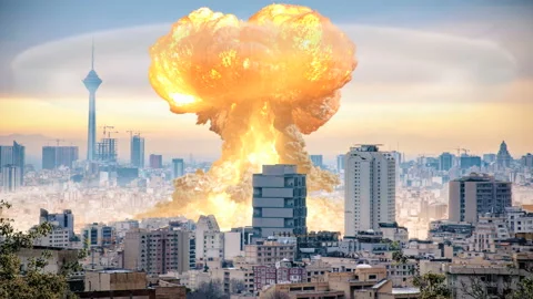 Atomic explosion nuke over Tehran Iran 4K Stock-Footage 157594174