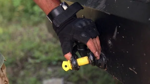 Attaching tow rope Video stock 73004454