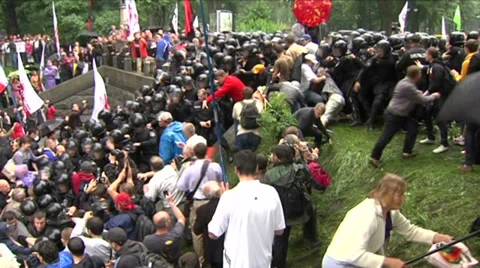 Attack, police, Stock Footage 31535856