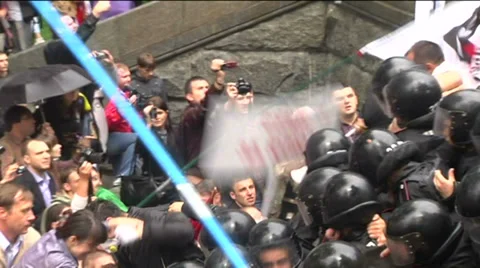 Attack, police, Stock Footage 31535913