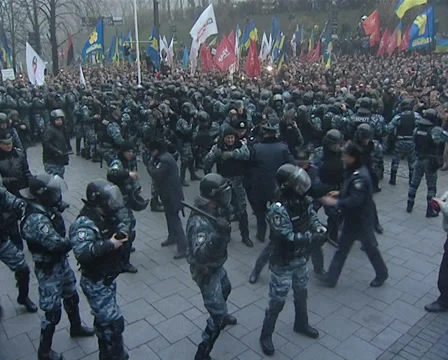 Attack, police, Stock Footage 33577443