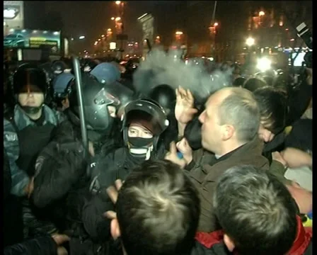 Attack, police, Stock Footage 33577447