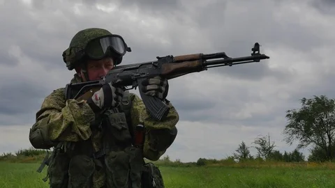 Attack of the Russian soldier. Video stock 79579673