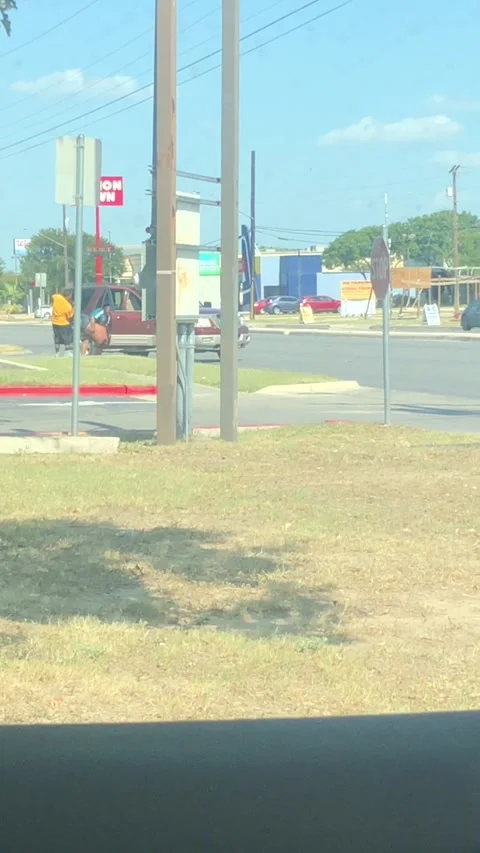 Attempted Kidnapping in Broad Daylight, San Antonio, Texas, USA - 29 Jul 2018 Stock Footage 205246552