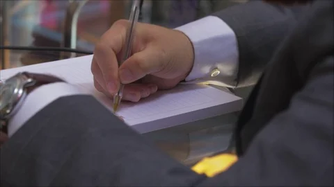 ATTORNEY MAKING NOTES  Stockbeeldmateriaal 74433172