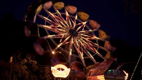 The attraction in amusement park 库存影片 94333159