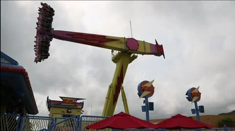 The attraction The Flash in the Ocean Park Hong Kong. Stock-Footage 50524486