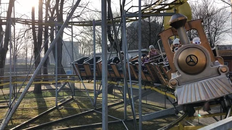 Attraction 스톡 동영상 124423039