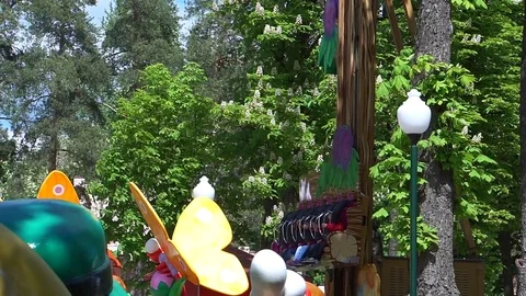 The attraction jumps in the Park. Stock Footage 75855408