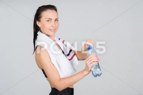Attractive fitness woman, trained female body, lifestyle portrait, Stock Photos