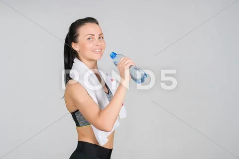 Attractive fitness woman, trained female body, lifestyle portrait, Stock Photos