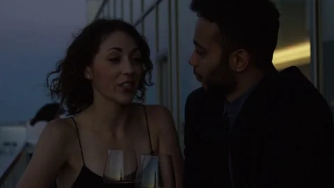 Attractive Married Millennials On A Date At Sunset In The City With Wine Glasses Stockbeeldmateriaal 82651682