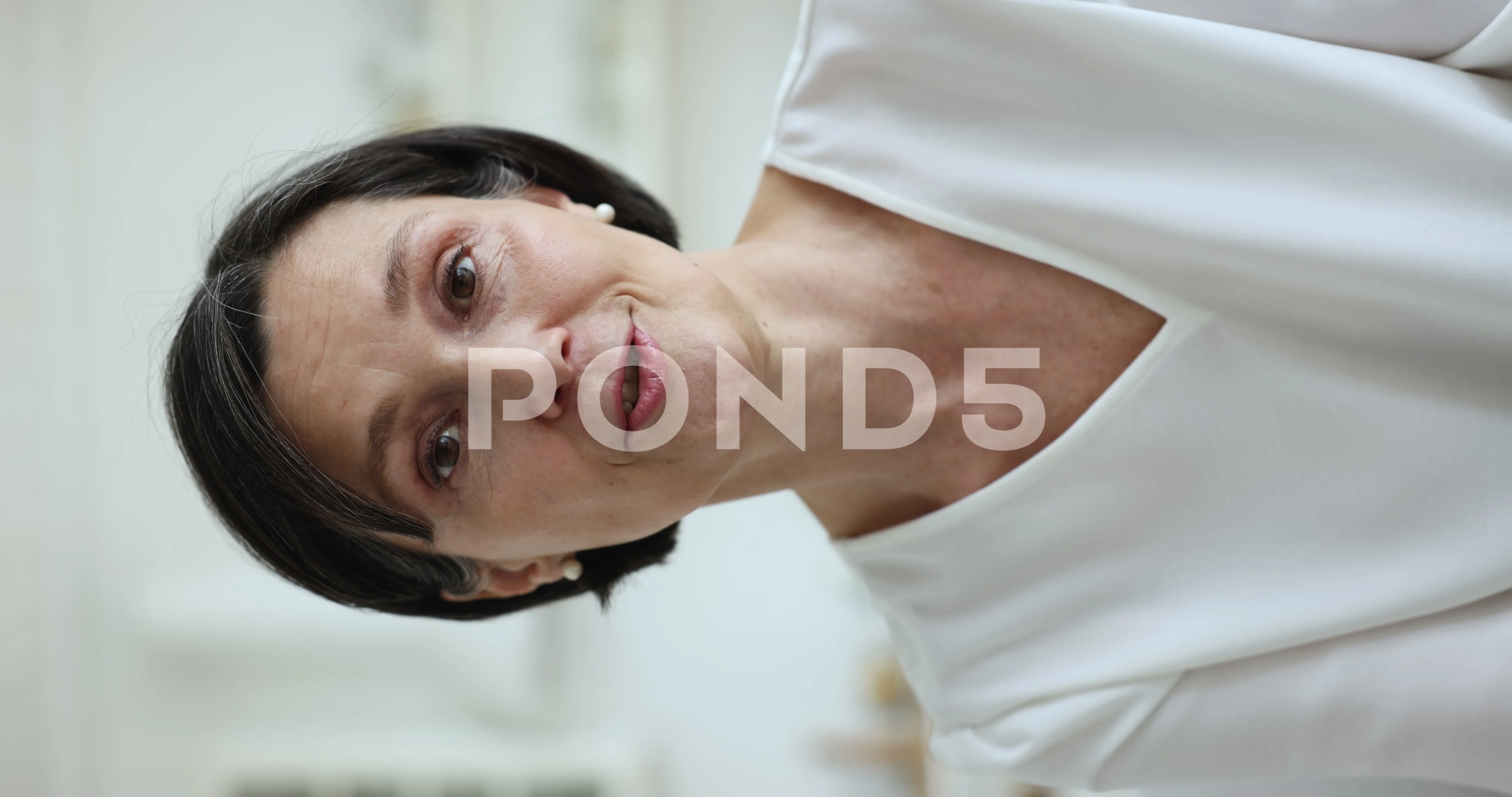 mature female cams