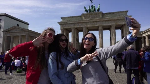 Attractive Models Posing Photographing On Phone Camera Brandenburg Gate Berlin Stock Footage 90655894