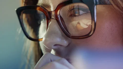 Attractive young woman using digital tablet computer touchscreen ipad Stock Footage