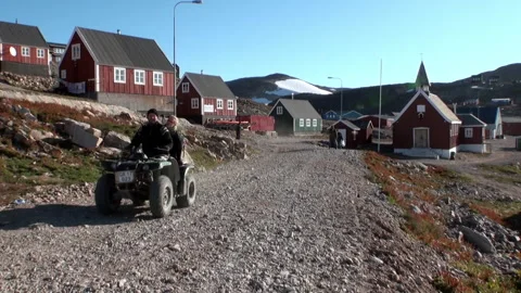 Atv Driver Traverses the Rocky Path in Remote Iceland Village Stockbeeldmateriaal 321063695
