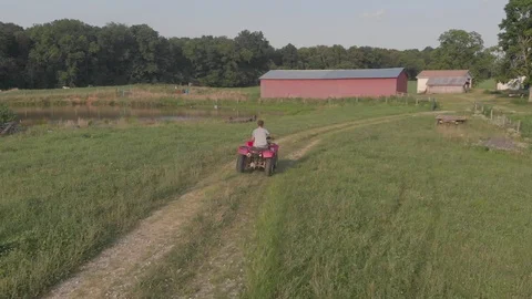 ATV on the Farm Follow 2 스톡 동영상 97204398