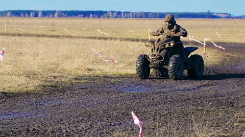 Atv racing. Mud track. Video stock 60263790