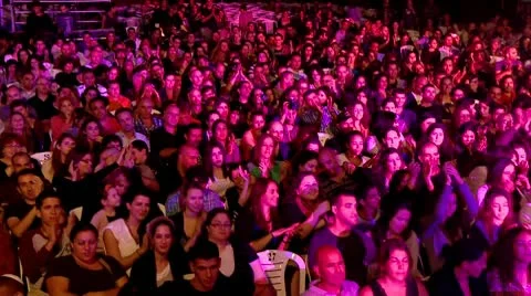 Audience siting Vídeos de archivo 9900646