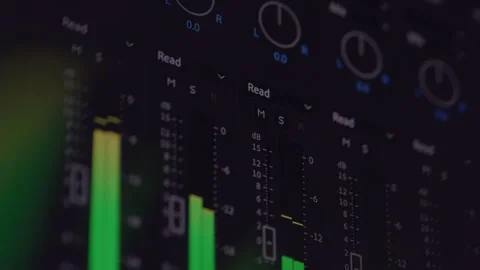 Audio Levels on an Editing Program Видео 270314109