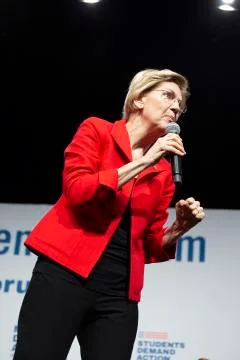 AUGUST 10 2019: DES MOINES IOWA-POLITICIANS SPEAK AT GUN SAFETY FORUM Stock Photos