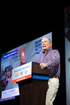 AUGUST 10 2019: DES MOINES IOWA-POLITICIANS SPEAK AT GUN SAFETY FORUM Stock Photos