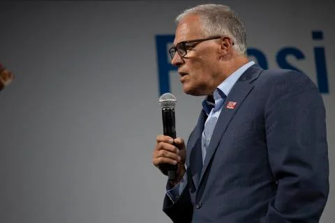 AUGUST 10 2019: DES MOINES IOWA-POLITICIANS SPEAK AT GUN SAFETY FORUM Stock Photos