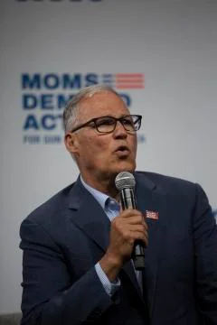 AUGUST 10 2019: DES MOINES IOWA-POLITICIANS SPEAK AT GUN SAFETY FORUM Stock Photos